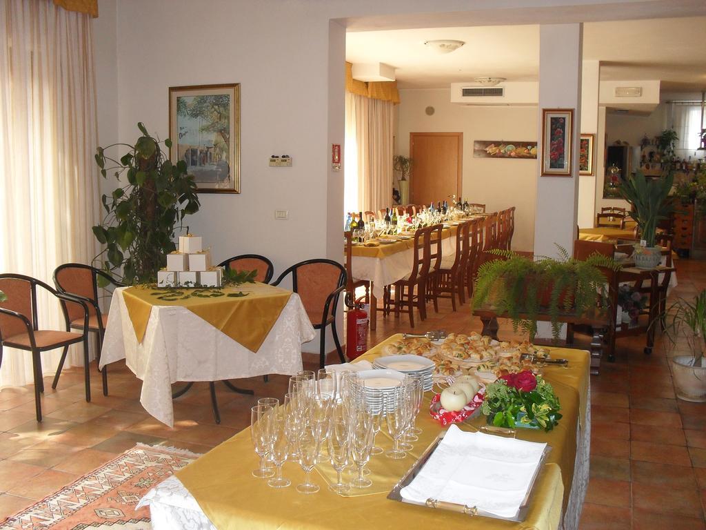 Albergo Ristorante Olimpia Abbadia San Salvator Exteriör bild